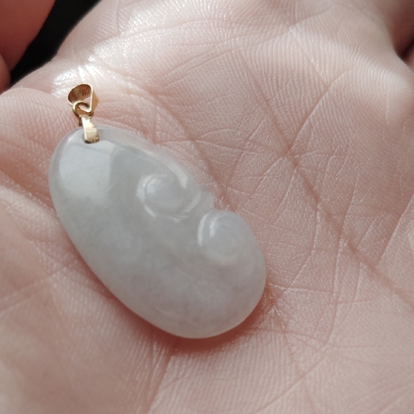 Exquisite Jadeite 18k - Picture 4 of 5